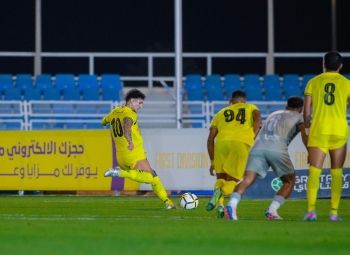 دوري يلو.. 5 أندية تتنافس على مقعد في روشن بعد صعود نيوم والنجمة