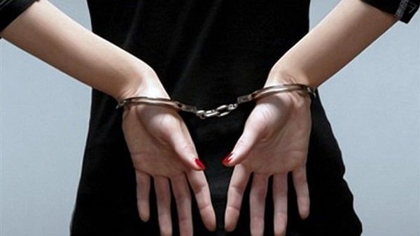 بعد قليل.. محاكمة بلوجر شهيرة بتهمة التورط في جريمة مخلة