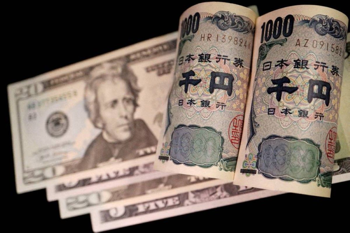 اليابان تسعى لإجراء محادثات مع الولايات المتحدة بشأن أسعار العملة