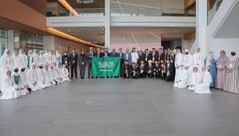 بالتقنية والعلوم والطب.. طالبة سعودية تناقش خبراء العالم في آيسف 2025