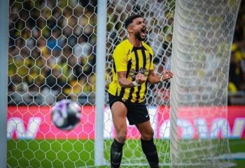 ماذا قال العمري عن مصيره مع الاتحاد بعد تحقيق لقب دوري روشن؟