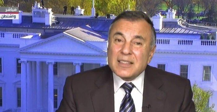 «معلوف»: ترامب يريد الظهور بمظهر الرجل القوي الذي يدير شؤون العالم