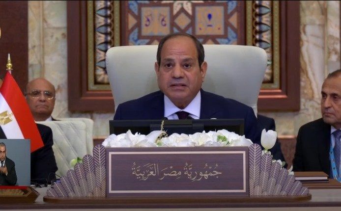 الرئيس السيسي: أدعو جميع الشركاء الإقليميين والدوليين لدعم الحكومة الشرعية في الصومال