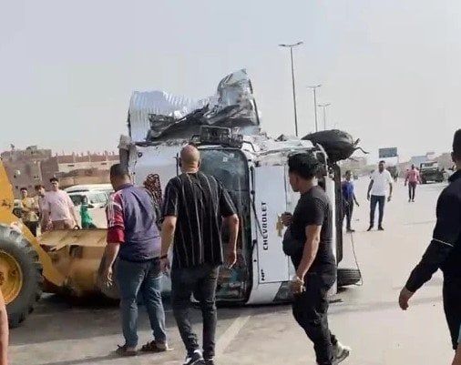 انقلاب سيارة ربع نقل على الطريق الدائري باتجاه المريوطية
