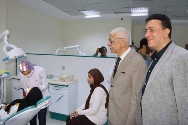 رئيس جامعة المنوفية يتفقد العيادات الخارجية بطب الأسنان ويعلن علاج ٩٠٠٠ حالة مجانا