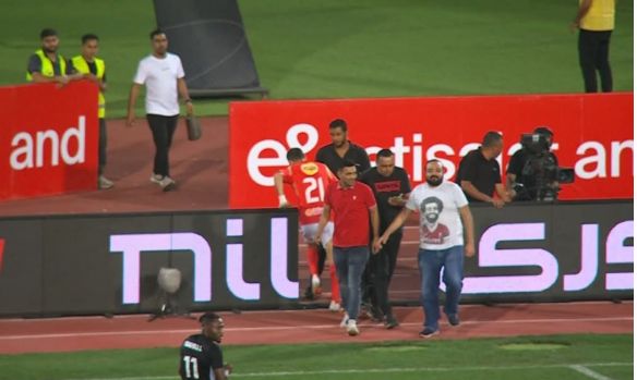 اعلامي يكشف كواليس غضب علي معلول بعد مباراة البنك الأهلي: استدعاء ثم تجاهل ثم مشاركة متأخرة!