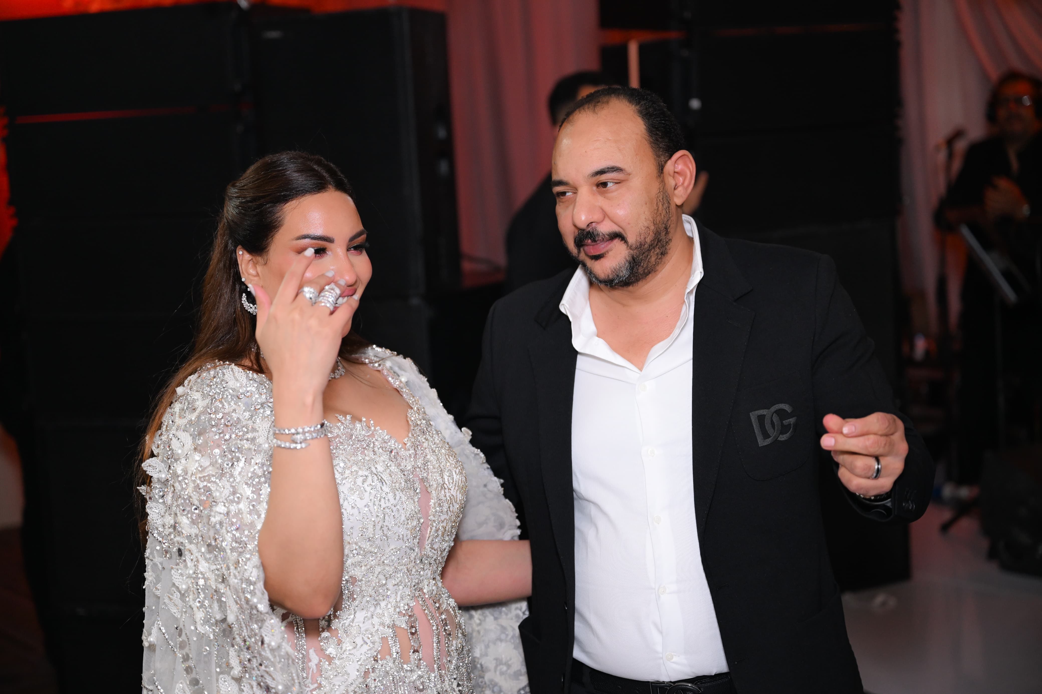 عيد زواج المهندس محمد عطا وسيدة الأعمال فاطمة المهدى (6) عيد زواج المهندس محمد عطا وسيدة الأعمال فاطمة المهدى (6)