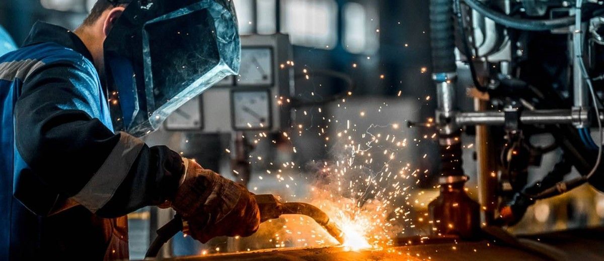 الإمارات.. 149.4 مليار درهم حجم مساهمة قطاع الصناعات التحويلية في الناتج المحلي