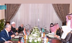 رئيس مجلس الشورى يعقد جلسة مباحثات رسمية مع رئيس مجلس النواب المصري