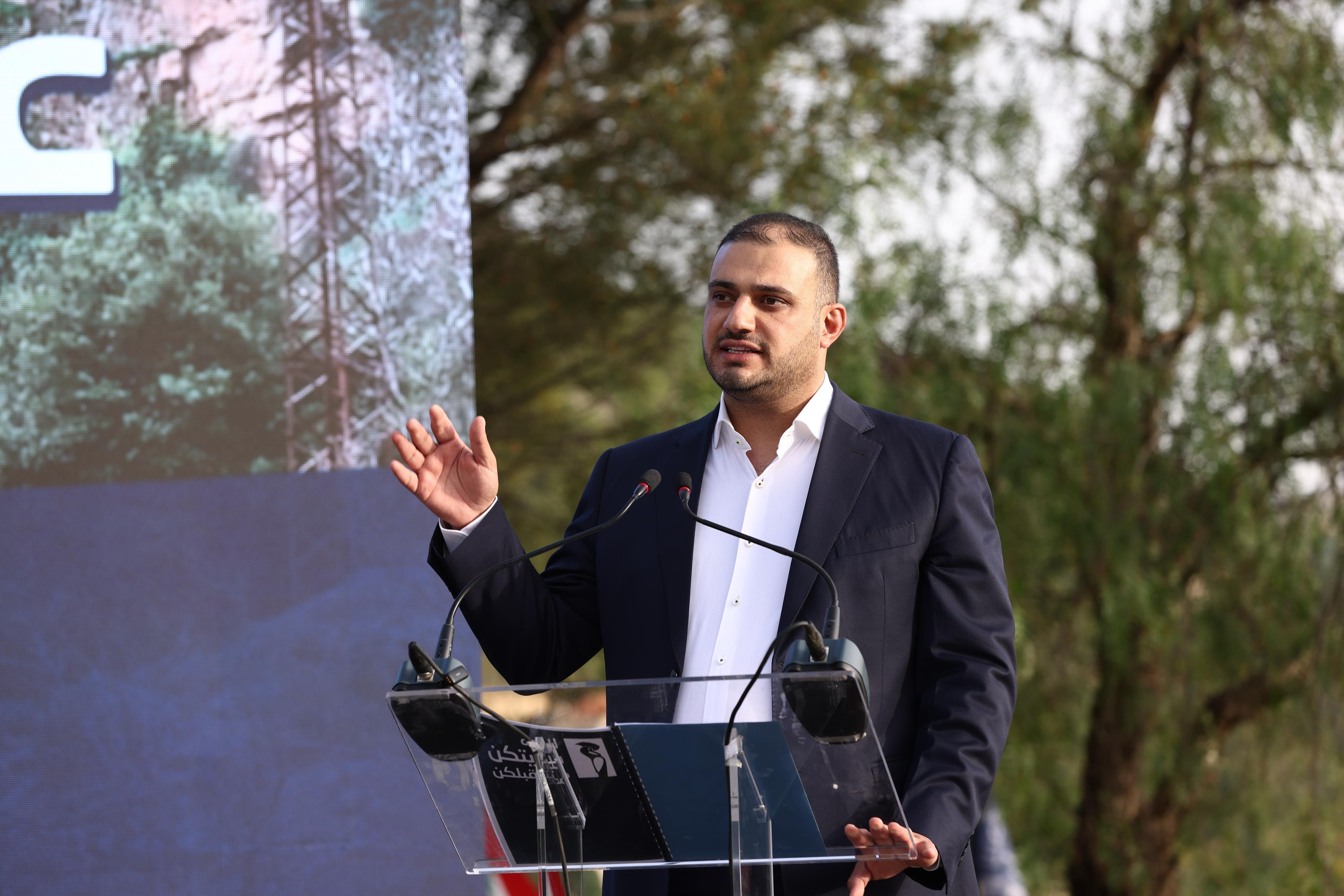 رئيس اللائحة بشارة عون.