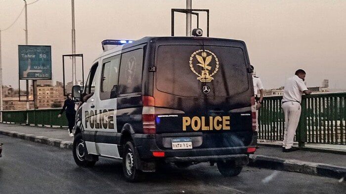 سرقوا 73 هاتف محمول وسيارات.. الداخلية تضبط تشكيلات عصابية بـ 3 محافظات
