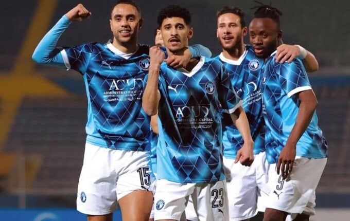 المنيري يكشف سبب غياب إيجولا عن رحلة بيراميدز لمواجهة صن داونز