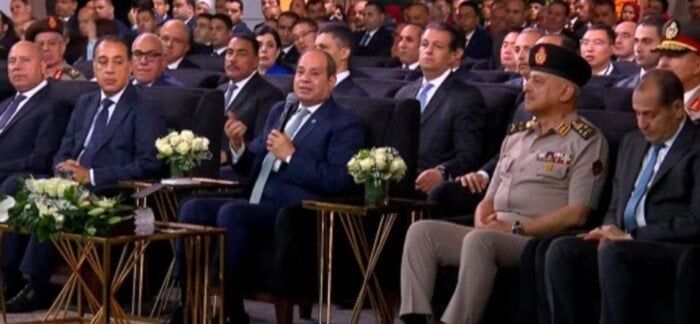 الرئيس السيسي: نتيح المشروعات للقطاع للقطاع الخاص بعد تجهيز البنية التحتية للدولة
