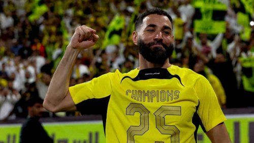 الهلال يُحدث ضجة كبيرة بانضمام 