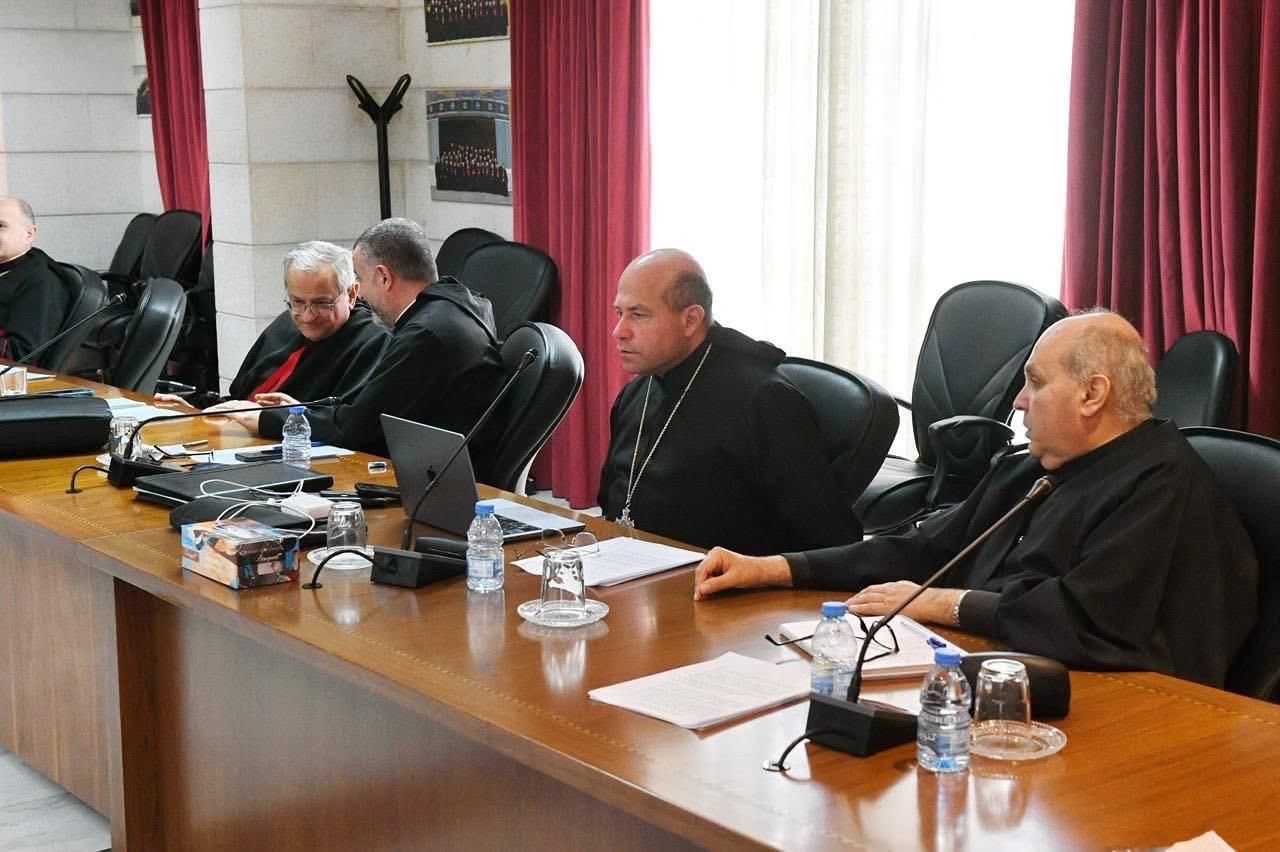 المطارنة الموارنة.
