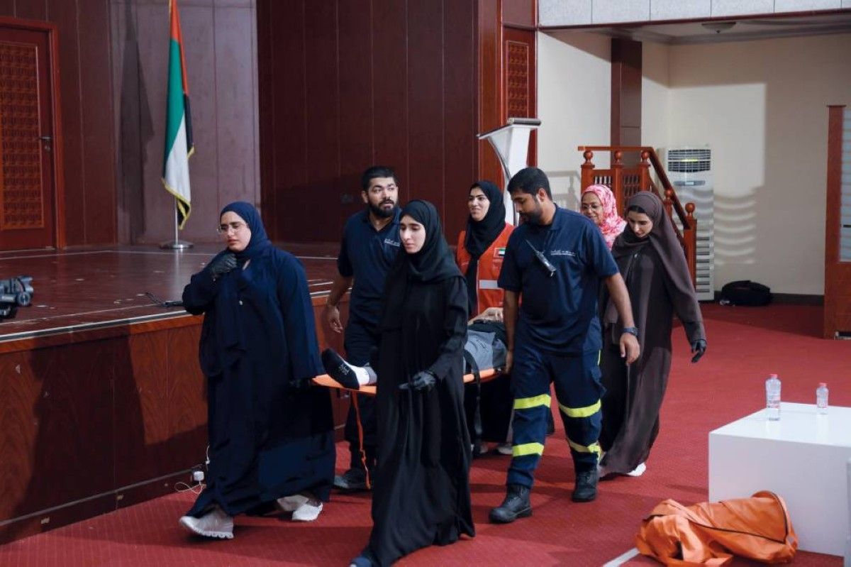 تخريج 200 متدرب في برنامج الاستجابة لحالات الطوارئ برأس الخيمة