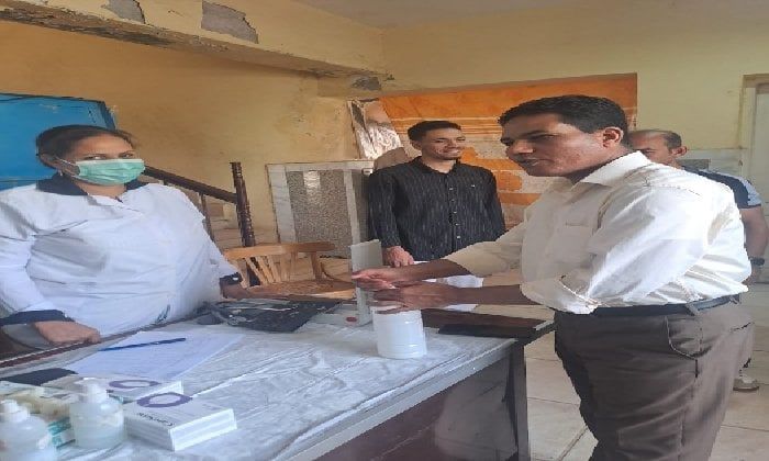 الكشف على 498 في قافلة طيبة لمديرية الصحة بالأقصر