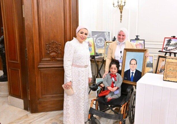 في احتفالية «أسرتي.. قوتي».. انتصار السيسي: سعدت بلقاء أبنائي من ذوي الهمم | صور