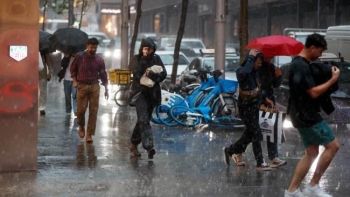 أستراليا.. الأمطار والفيضانات تقتل شخص وتقطع السبل بـ50 ألفًا