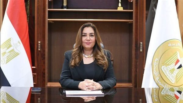 لجنة لاختيار المتقدمين لوظائف قيادية شاغرة بالتنمية المحلية