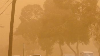 الأماكن والمواعيد.. عوالق ترابية وأتربة مثارة على أجزاء من الرياض