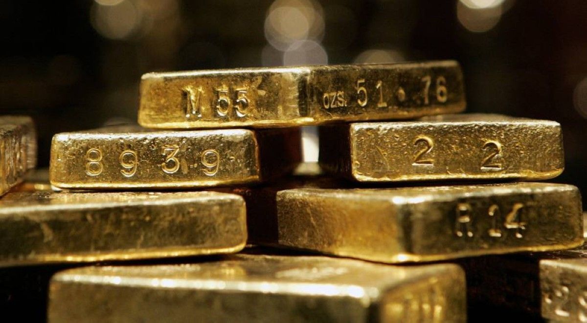 الذهب يتجه لأفضل أداء أسبوعي في أكثر من شهر وسط مخاوف المالية العامة الأمريكية