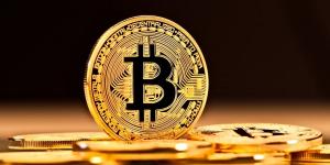 بيتكوين تواصل الارتفاع وسط دعم مؤسسي قوي وتدفقات قياسية - تكنو بلس