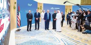 خالد بن محمد ودونالد ترامب يشهدان حوار الأعمال الإماراتي الأمريكي - تكنو بلس