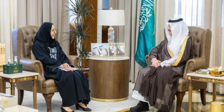 أمير الشرقية يستقبل رئيس وأعضاء جمعية السرطان السعودية بالمنطقة - تكنو بلس