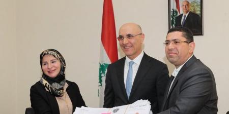 وزارة الداخلية: الحجار أشرف على تسليم المكاوي نتائج الإنتخابات للمديرية العامة للشؤون السياسية واللاجئين - تكنو بلس