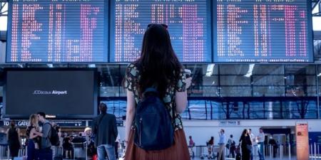 هل المطارات الكبيرة تُصيب المسافرين بالتوتر؟ علم النفس يجيب - تكنو بلس