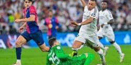 الكشف عن طاقم التحكيم الذي سيدير الكلاسيكو بين ريال مدريد وبرشلونة - تكنو بلس
