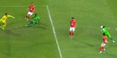 في الشوط الأول .. الأهلي يعدل نتيجته ويتغلب علي المصري 2 - 1 بأقدام عاشور وطاهر - تكنو بلس