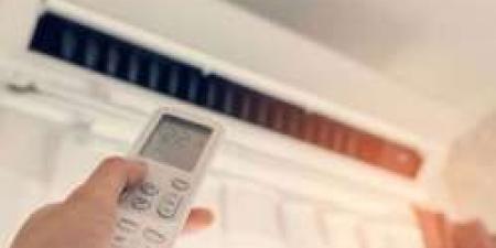 بالفيديو.. شاهد الدرجة المثالية لضبط المكيف أثناء النوم "مختص يوضح" - تكنو بلس