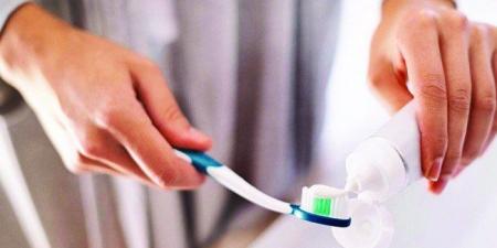 دراسة بريطانية: صحة الفم قد تحمي الدماغ من الخرف - تكنو بلس