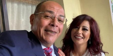 وصول جثمان زوجة محمد مصطفى شردى لمسجد الشرطة - تكنو بلس