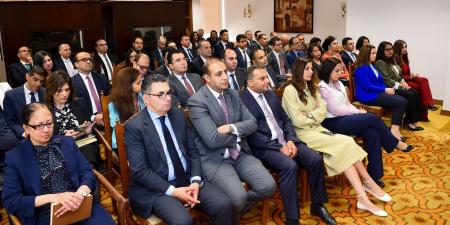 وزير الخارجية يشدد على المهنية ورعاية المصريين بالخارج في لقاء مع أعضاء السلك الدبلوماسي - تكنو بلس