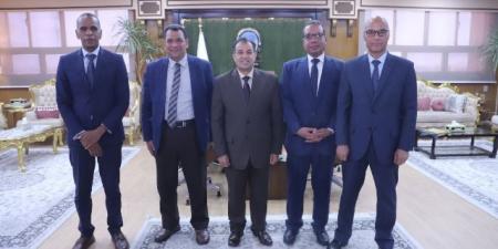 عكاوى يبحث مع وفد جهاز تنمية المشروعات المتوسطة سبل التعاون  - تكنو بلس
