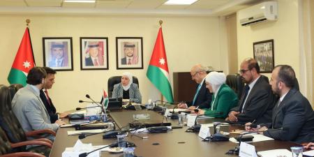 وزيرة النقل تلتقي خبيرين من الوكالة الأوروبية للسلامة البحرية لبحث تطوير الاستراتيجية البحرية الأردنية - تكنو بلس