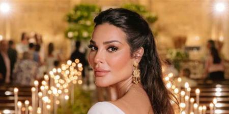 بعدما أخطأت بإسمها... هكذا علّقت نادين نجيم على زلّة لسان فنانة لبنانيّة بارزة - تكنو بلس