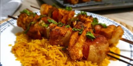 طريقة تحضير شيش طاووق مع الأرز والخضروات - تكنو بلس