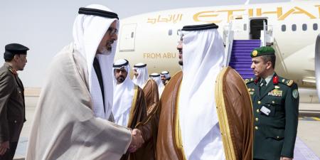 خالد بن محمد بن زايد يصل إلى الرياض للمشاركة في القمة الخليجية الأميركية - تكنو بلس