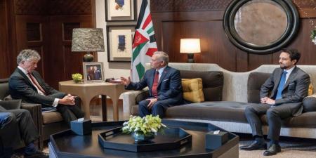الملك يستقبل مستشار الأمن القومي البريطاني في قصر الحسينية - تكنو بلس