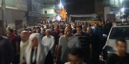 ظل 3أيام في المياه.. تشييع جثمان شاب غرق أثناء الاستحمام في ترعة بالبحيرة - تكنو بلس