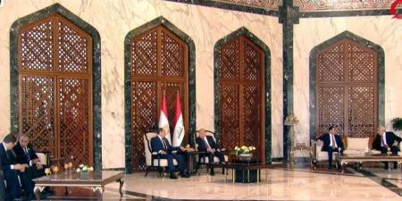 صورة تذكارية تجمع رؤساء الوفود المشاركة بالقمة العربية فى العراق - تكنو بلس