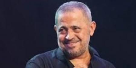 يلعب "النرد" في المقهى .. جورج وسوف يرد على إشاعة وفاته - فيديو - تكنو بلس