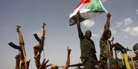 السودان.. تصعيد عسكري وأزمة إنسانية خانقة في دارفور.. والاتحاد الإفريقي يحذر من تداعيات كارثية - تكنو بلس