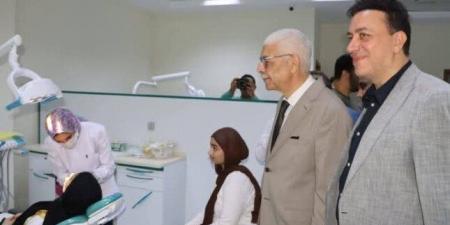 رئيس جامعة المنوفية يتفقد العيادات الخارجية بطب الأسنان ويعلن علاج ٩٠٠٠ حالة مجانا - تكنو بلس