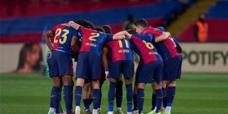 من هو معلق مباراة برشلونة وفياريال؟ - تكنو بلس