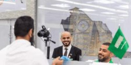 منسوبو الجوازات يعبّرون عن فخرهم بالمشاركة في مبادرة "طريق مكة" من مطار دكا - تكنو بلس